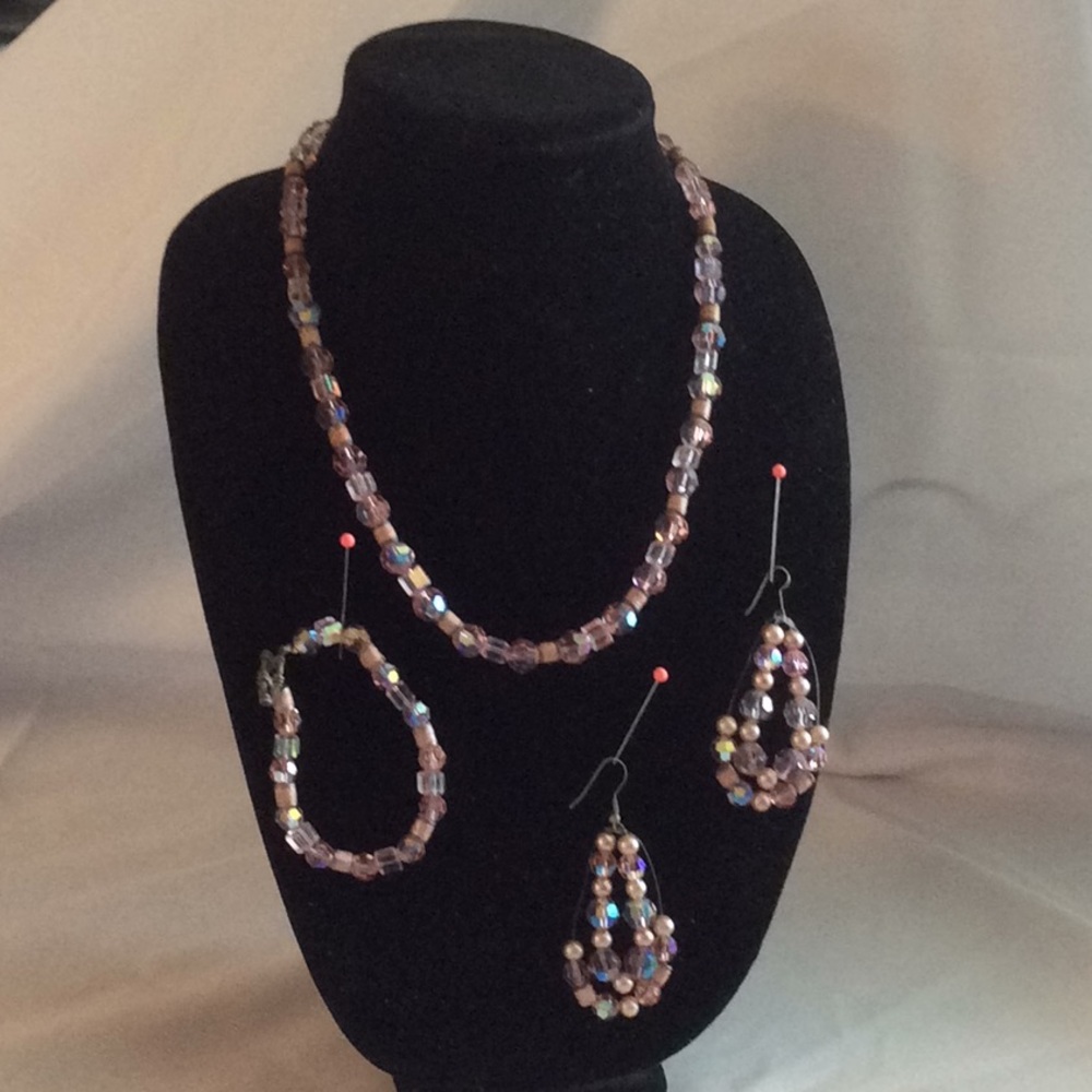 Necklace bracelet and earrings